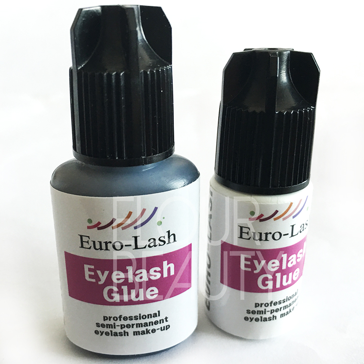 Pre-fanned volume eyelashes extensions with eyelash glue 